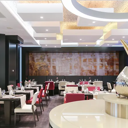 Отель Le Royal & 5*