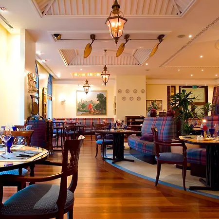 מלון Le Royal & 5*